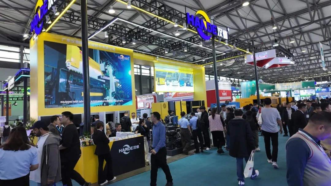 当重阳登高遇见行业巅峰：汉德空压机的传承与动力观