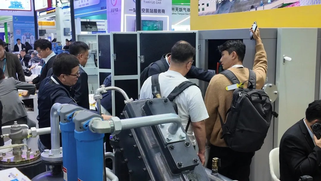 当重阳登高遇见行业巅峰：汉德空压机的传承与动力观